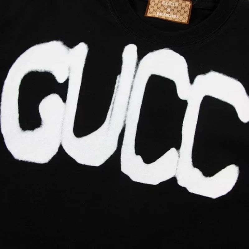 Modernes G-Balenci Fusion Tee: Stilvolles Rundhals-T-Shirt für Männer