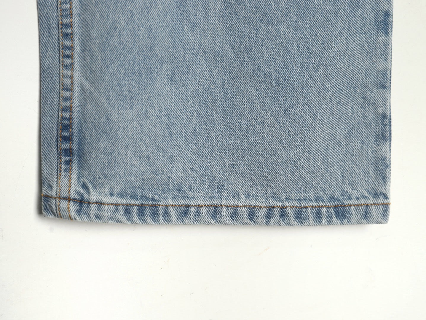 L Jeans