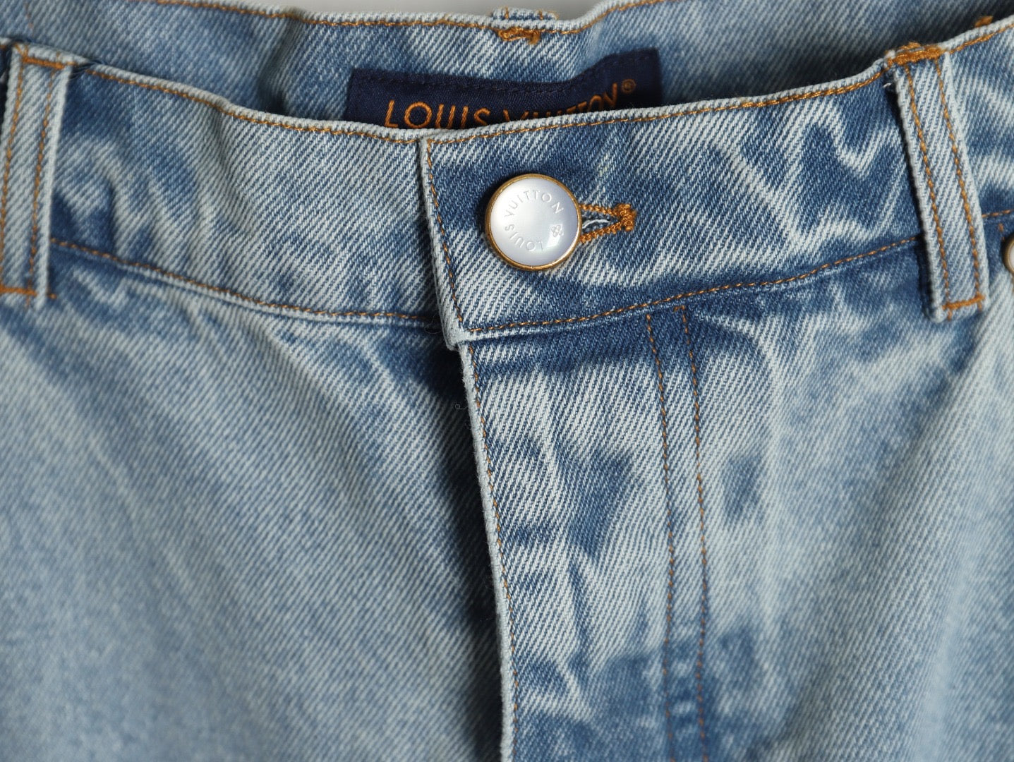 L Jeans