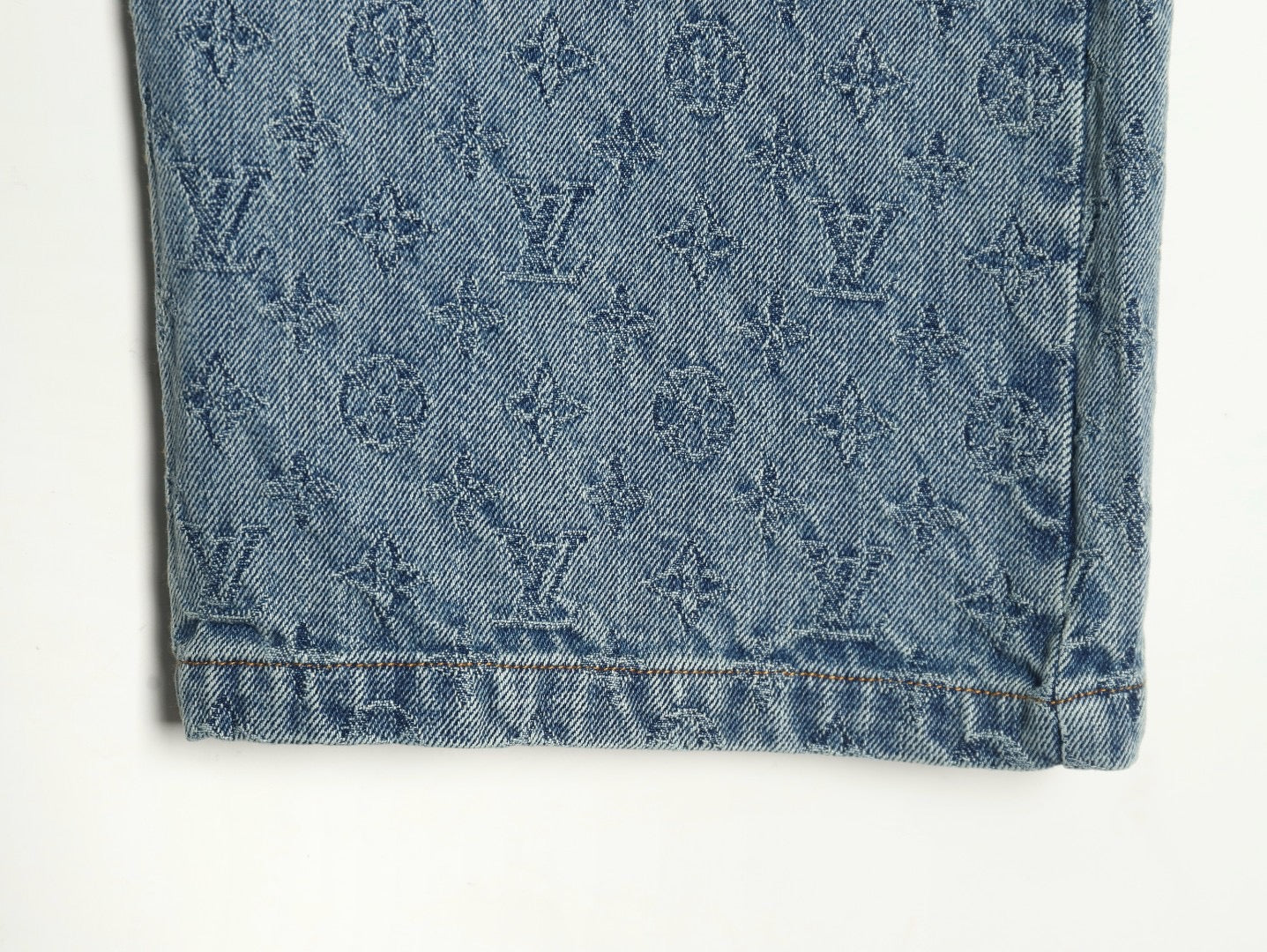 L Jeans