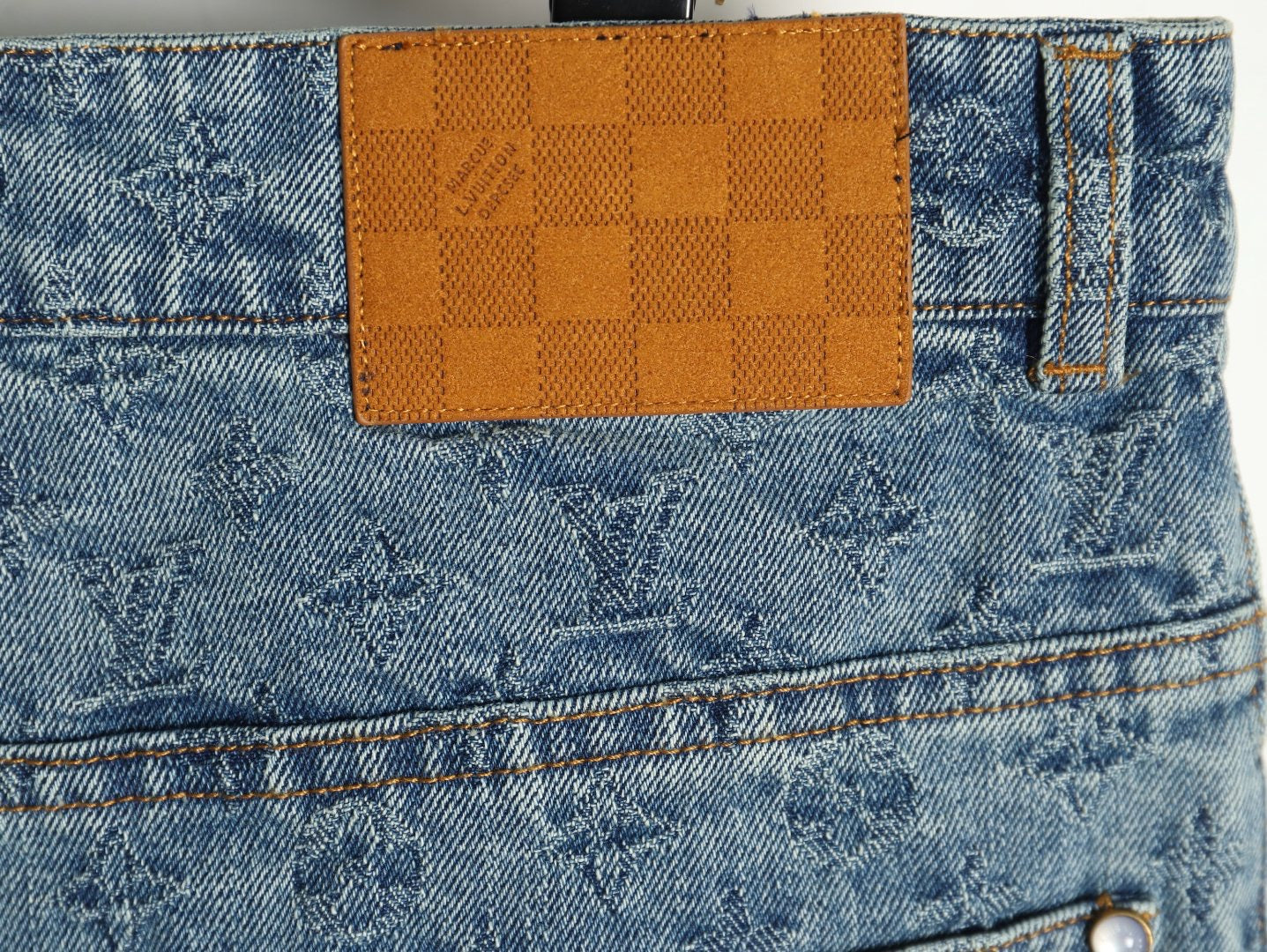 L Jeans