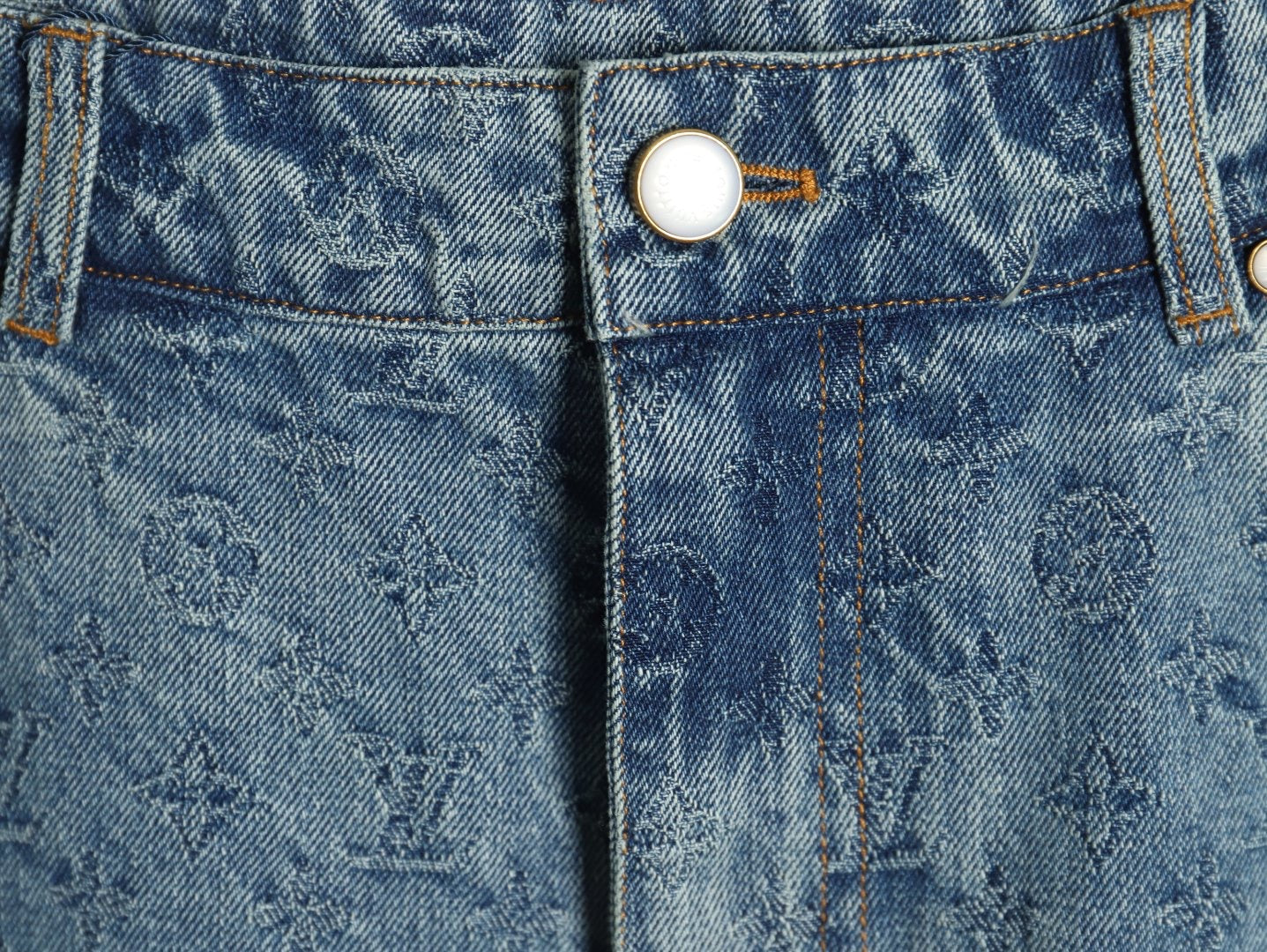 L Jeans