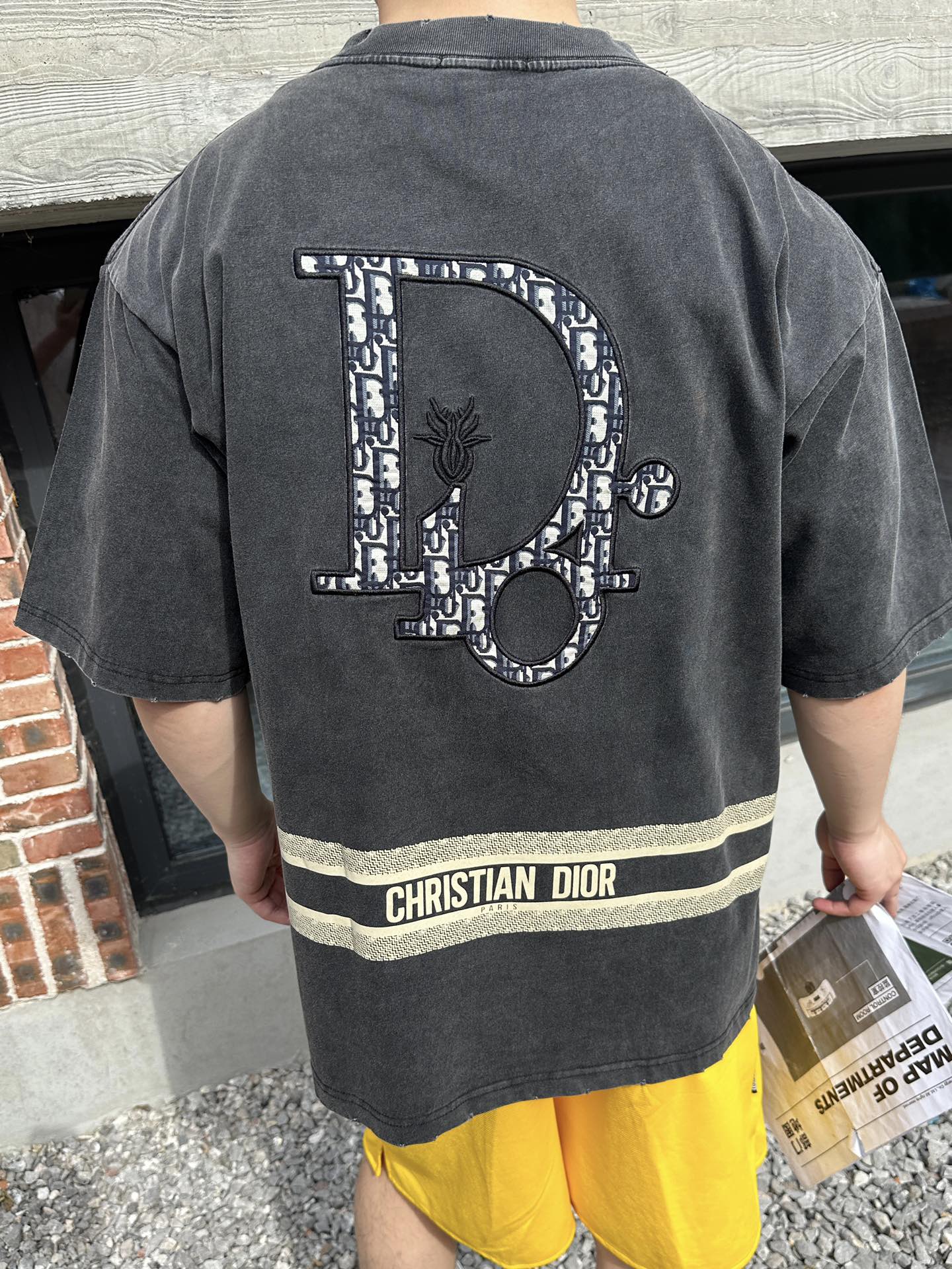 D T-Shirt