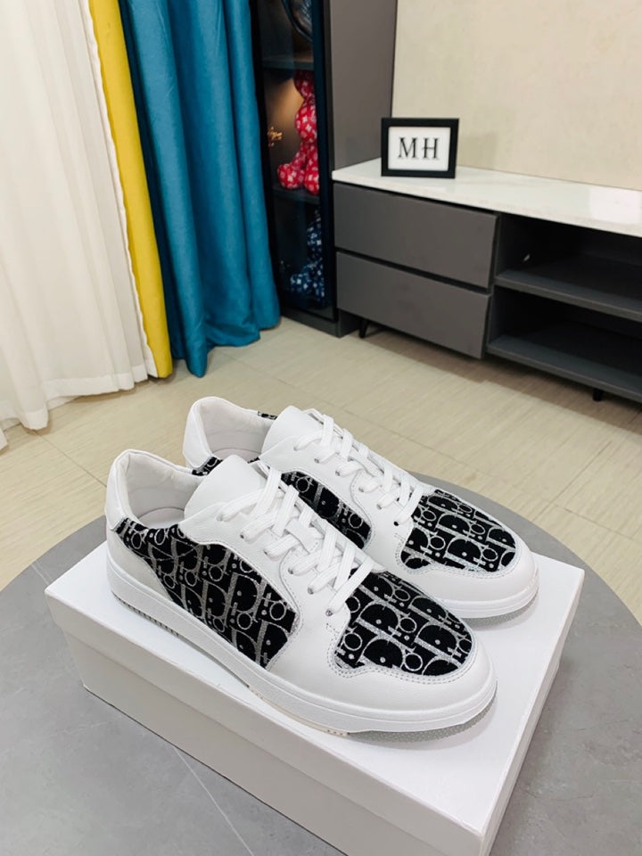 D Sneaker