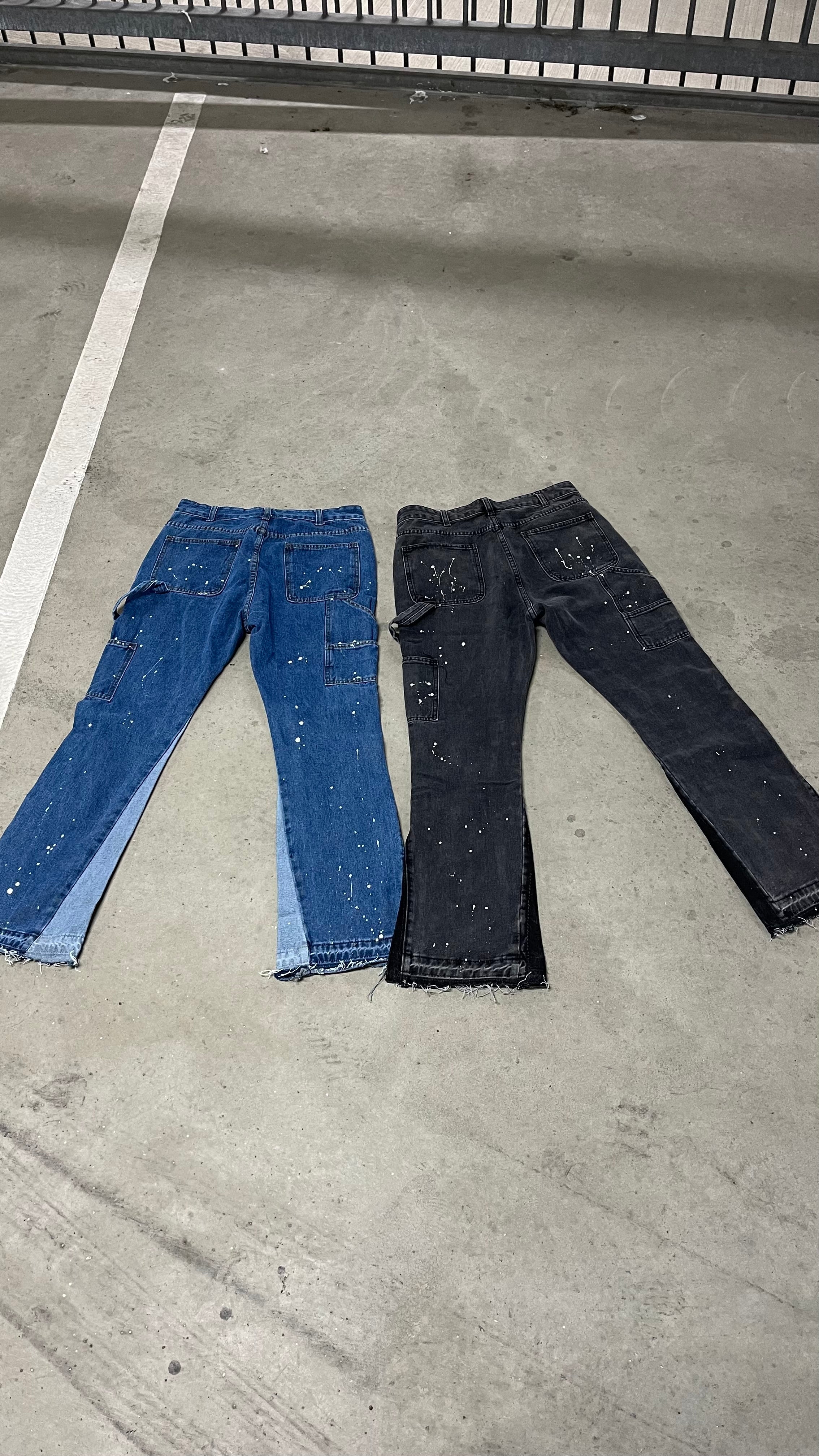 MOSTIN Flared Carpenter Jeans: Lockerer Schnitt, Baumwolle, Schwarz/Blau mit Farbspritzern