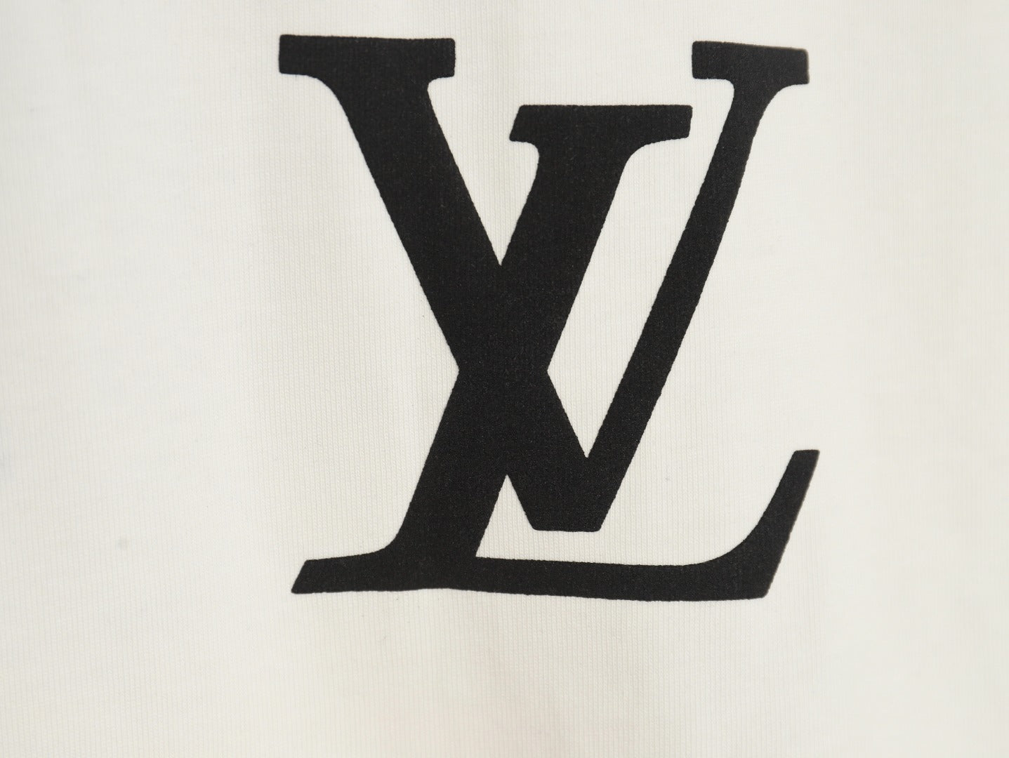 L T-Shirt
