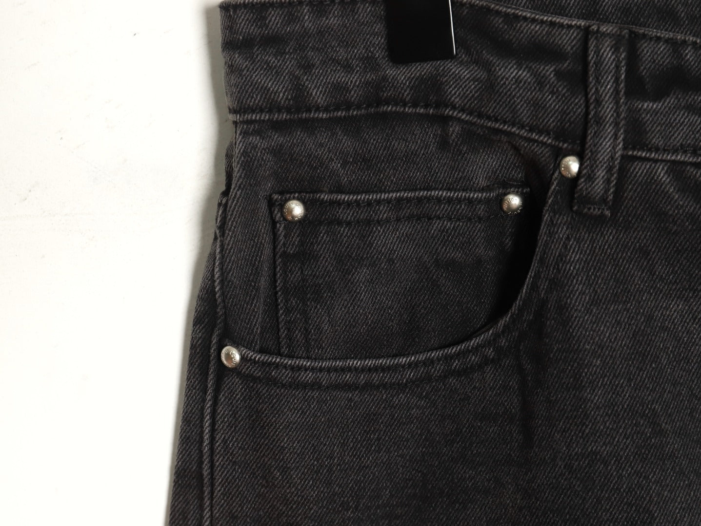 L Jeans