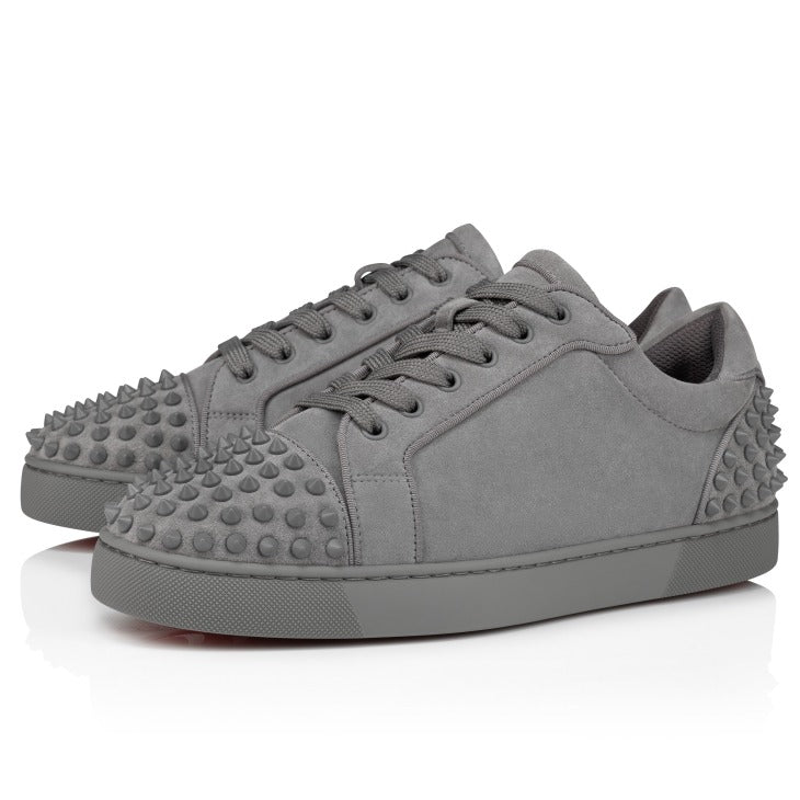 https://cdn.shopify.com/s/files/1/0914/8937/0495/files/1250785i738-1250785i738-main_image-ecommerce-christianlouboutin-seavaste2orlato-1250785_i738_1_1200x1200_0f5336c3-8f8a-4c1e-8668-074a7e8a94e1.jpg?v=1745705034