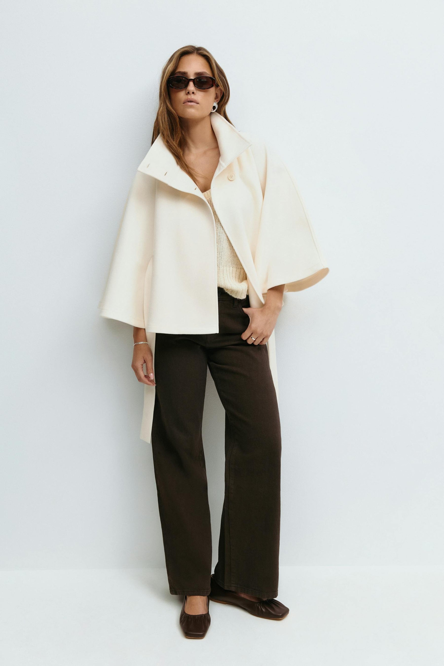 Gina Tricot Belt Cape Jacket Eleganter Weißer Kurzmantel mit Gürtel