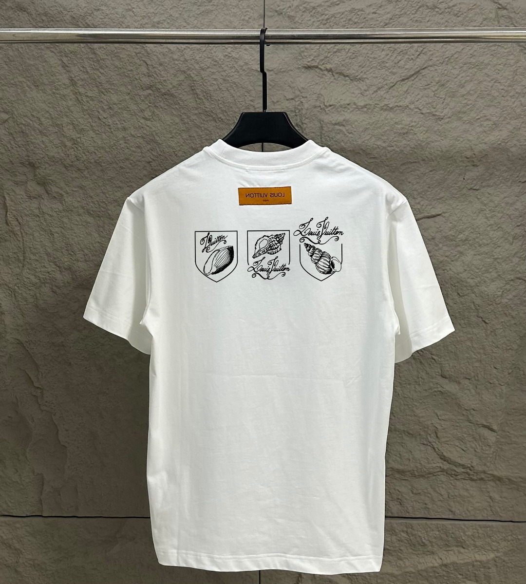 L T-Shirt