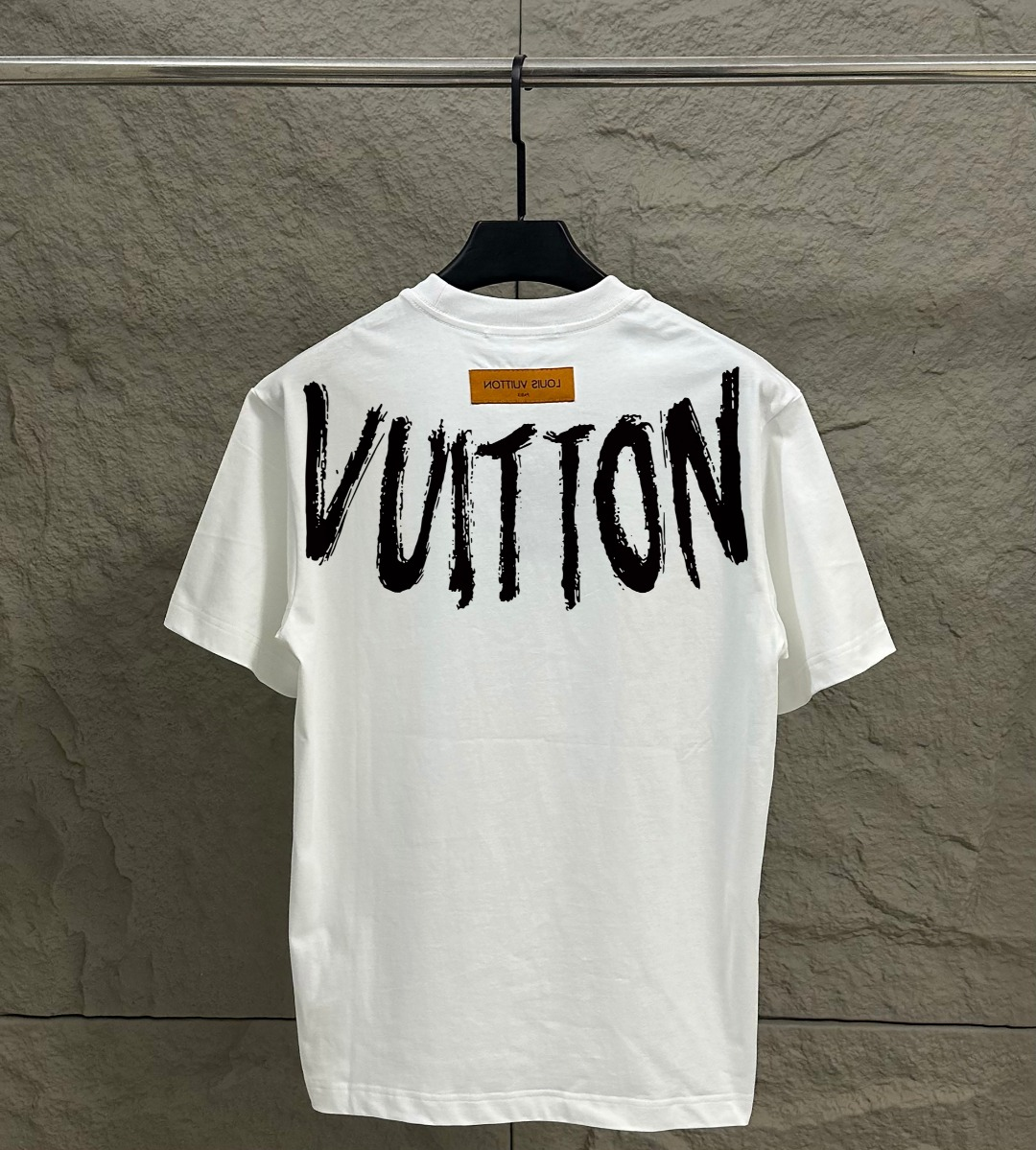 L-T-Shirt