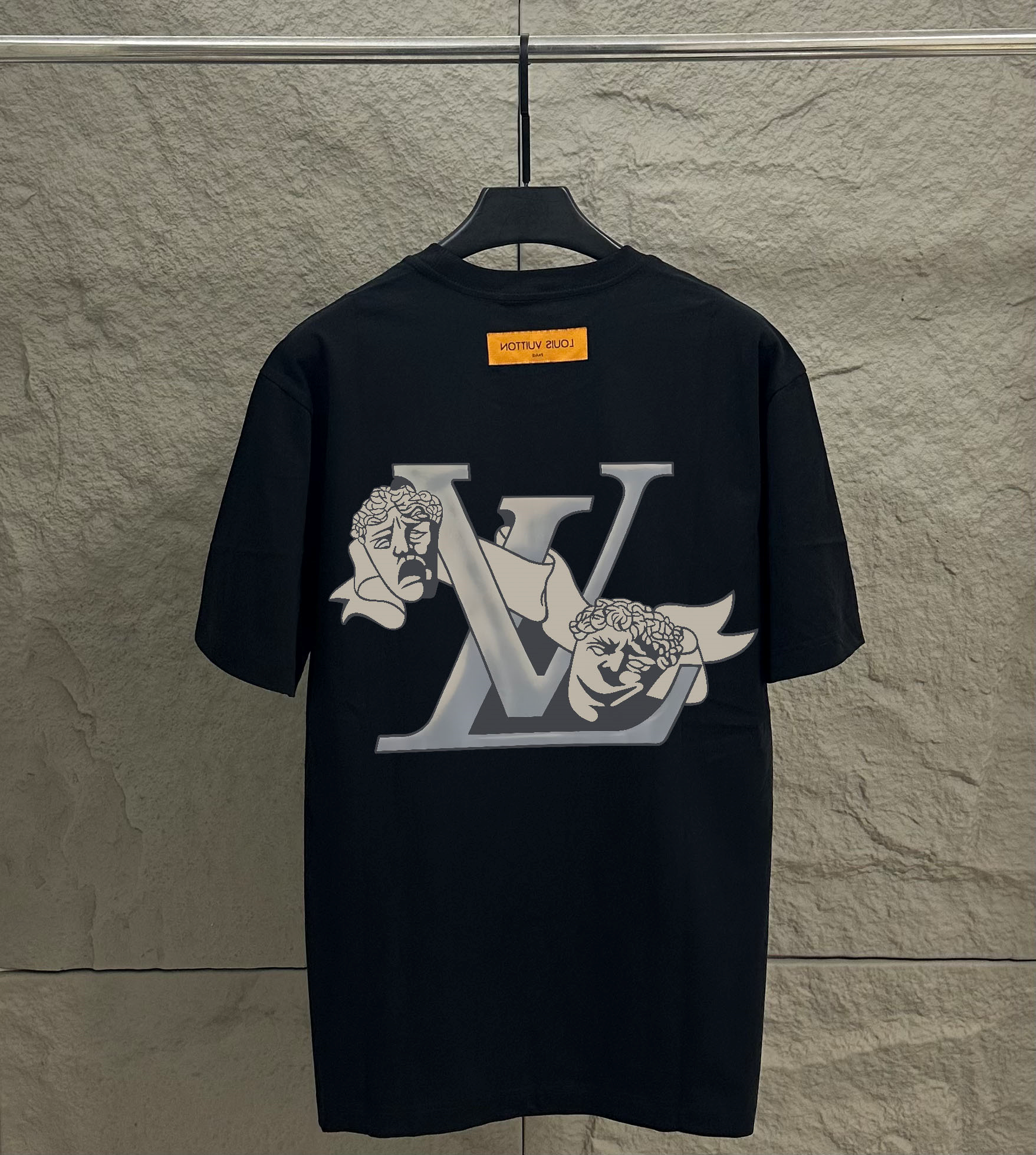 L-T-Shirt
