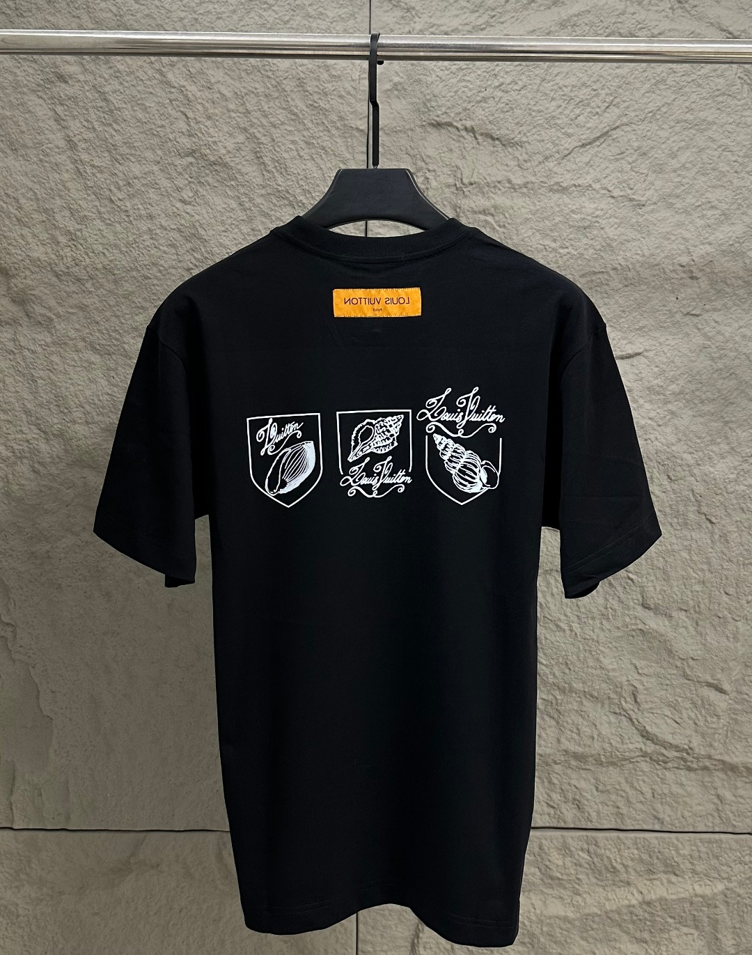 L T-Shirt