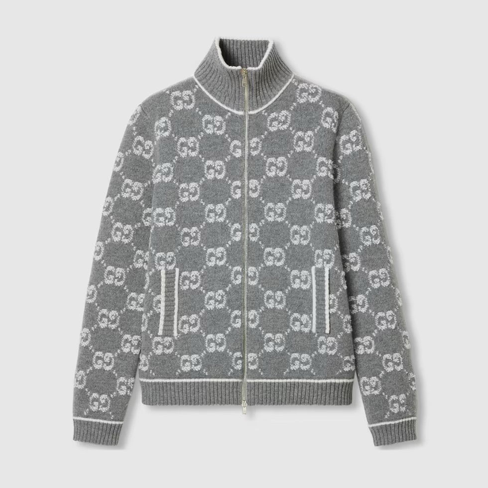 Eleganter GG-Cardigan für Damen: Stilvolle Strickjacke mit V-Ausschnitt und Knopfleiste