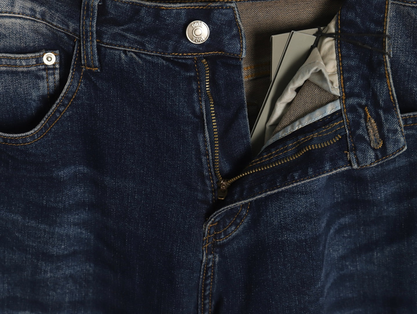 D Jeans