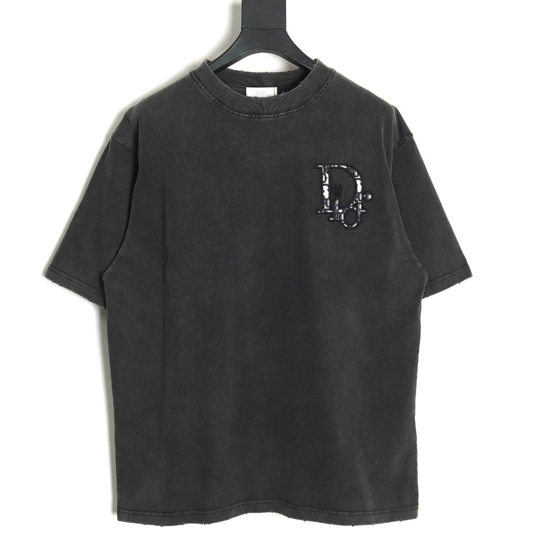 D T-Shirt