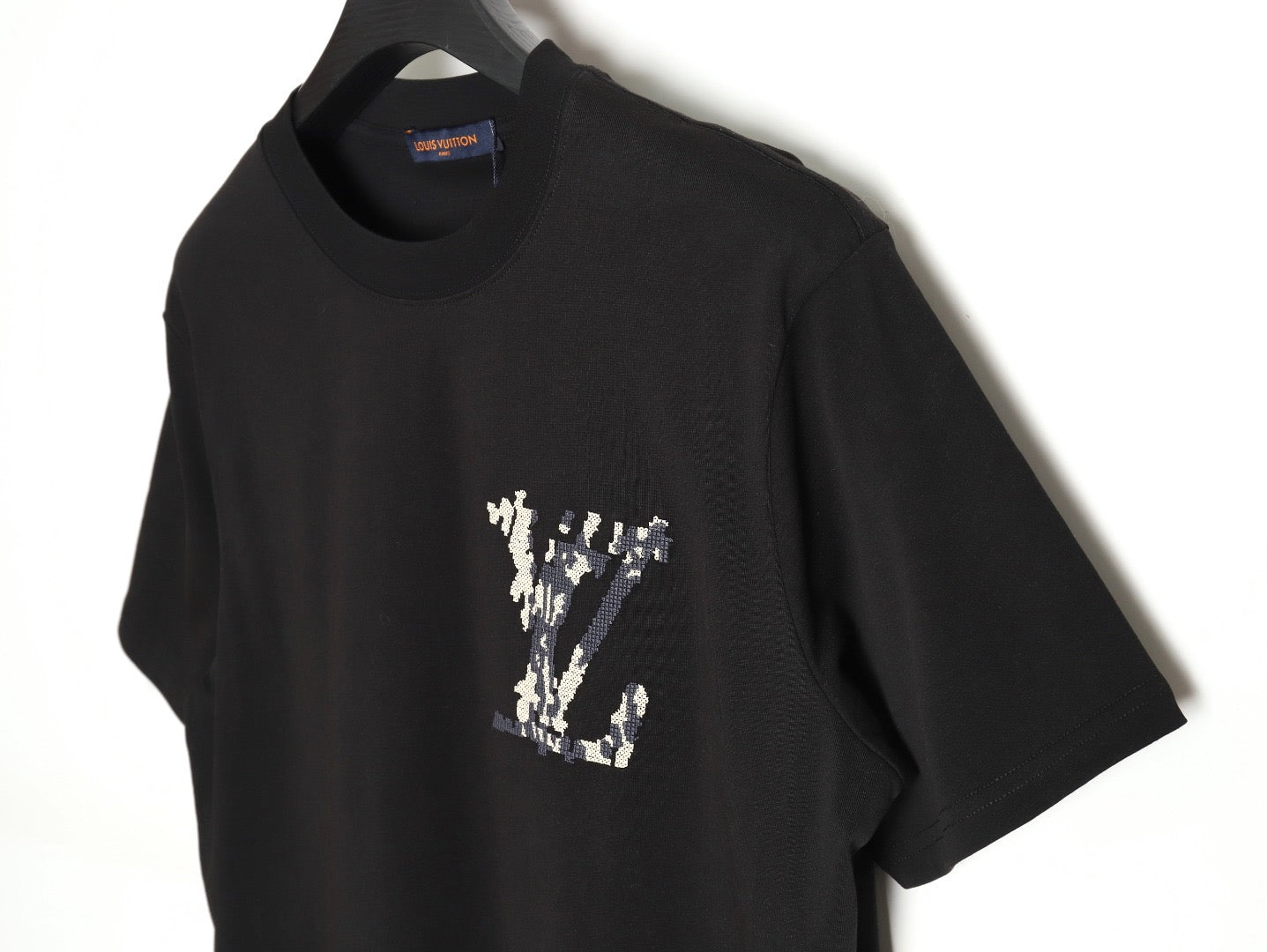 L T-Shirt