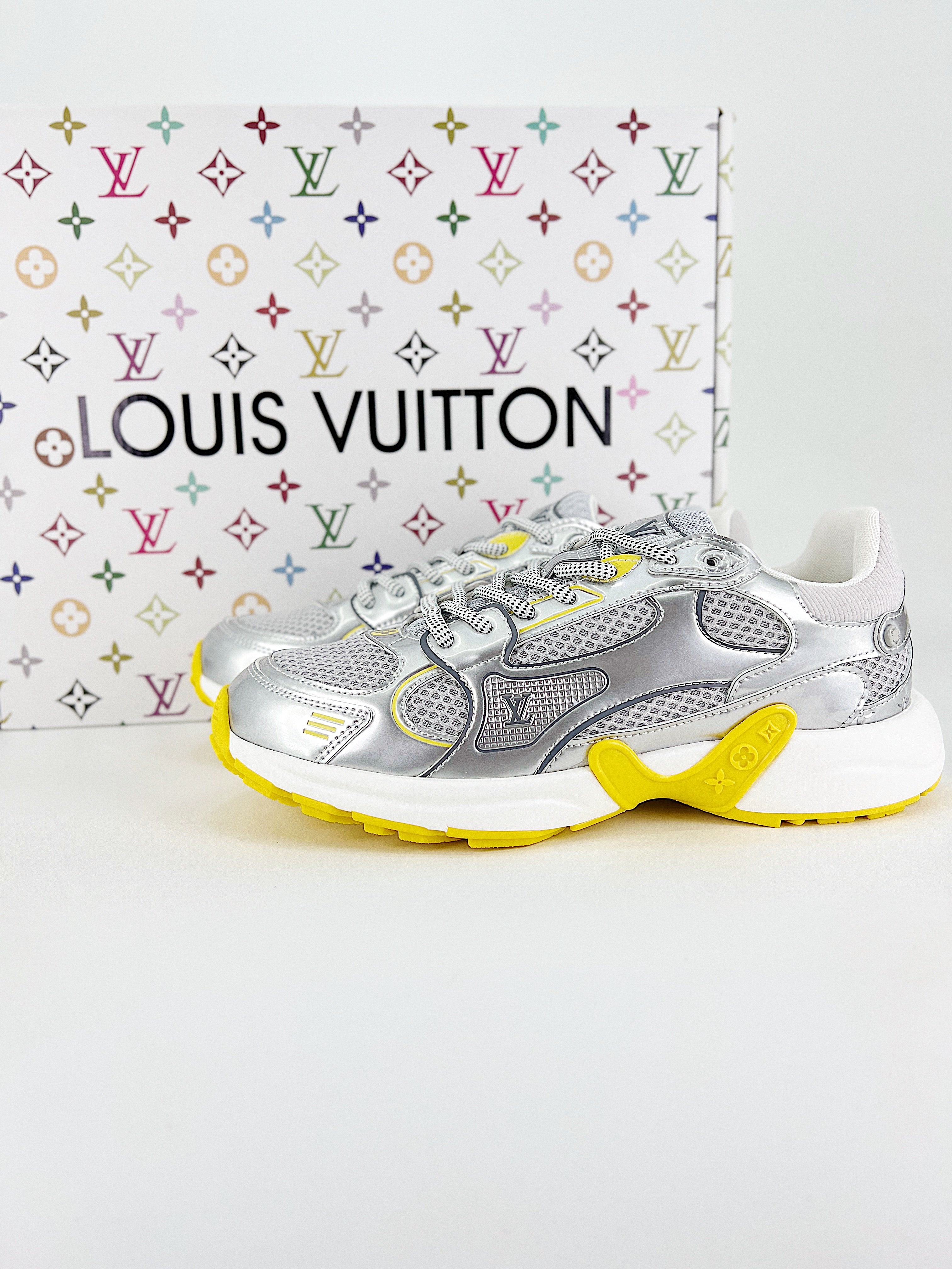 L Olympia Sneaker