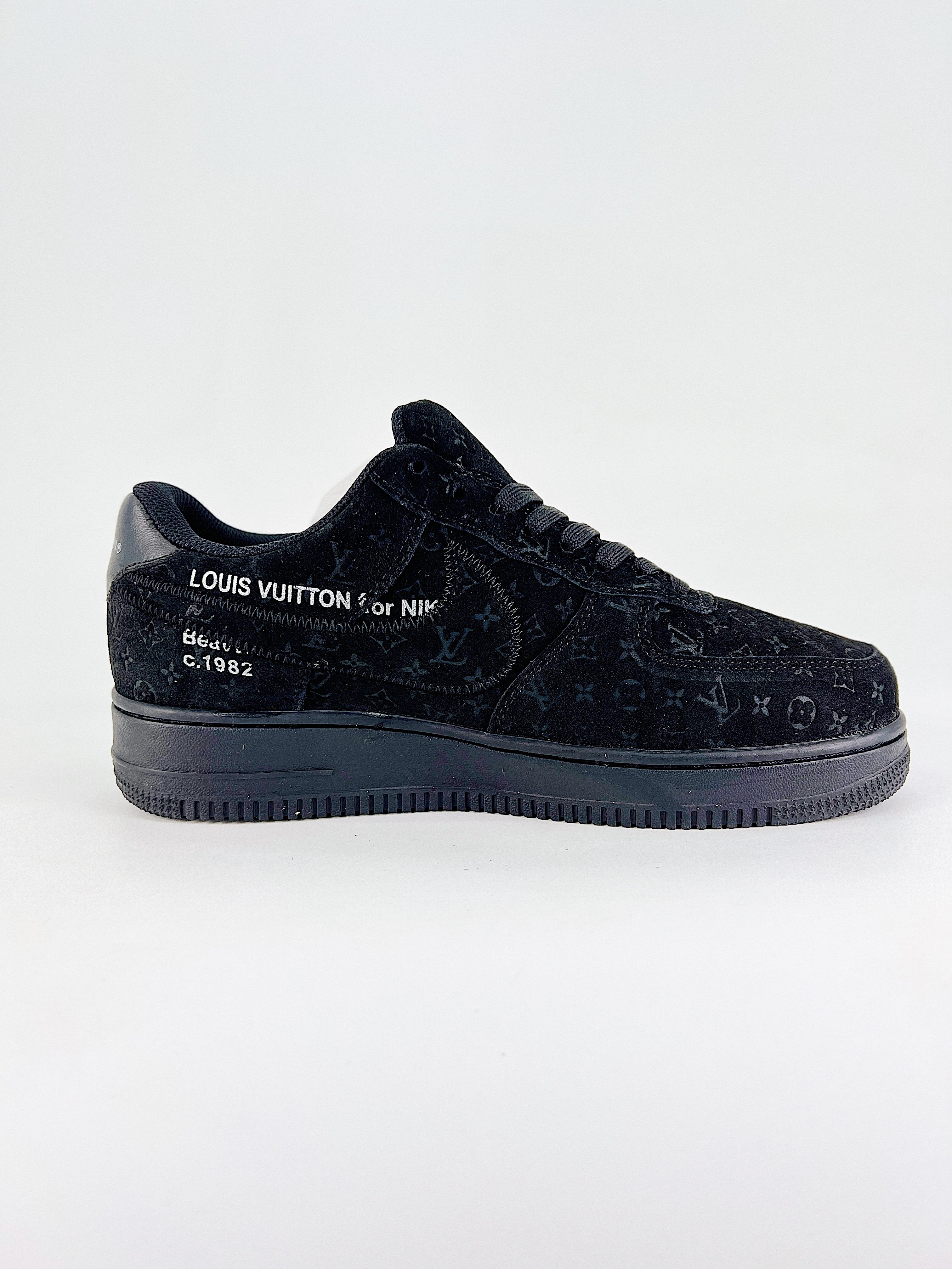 L Sneaker schwarz