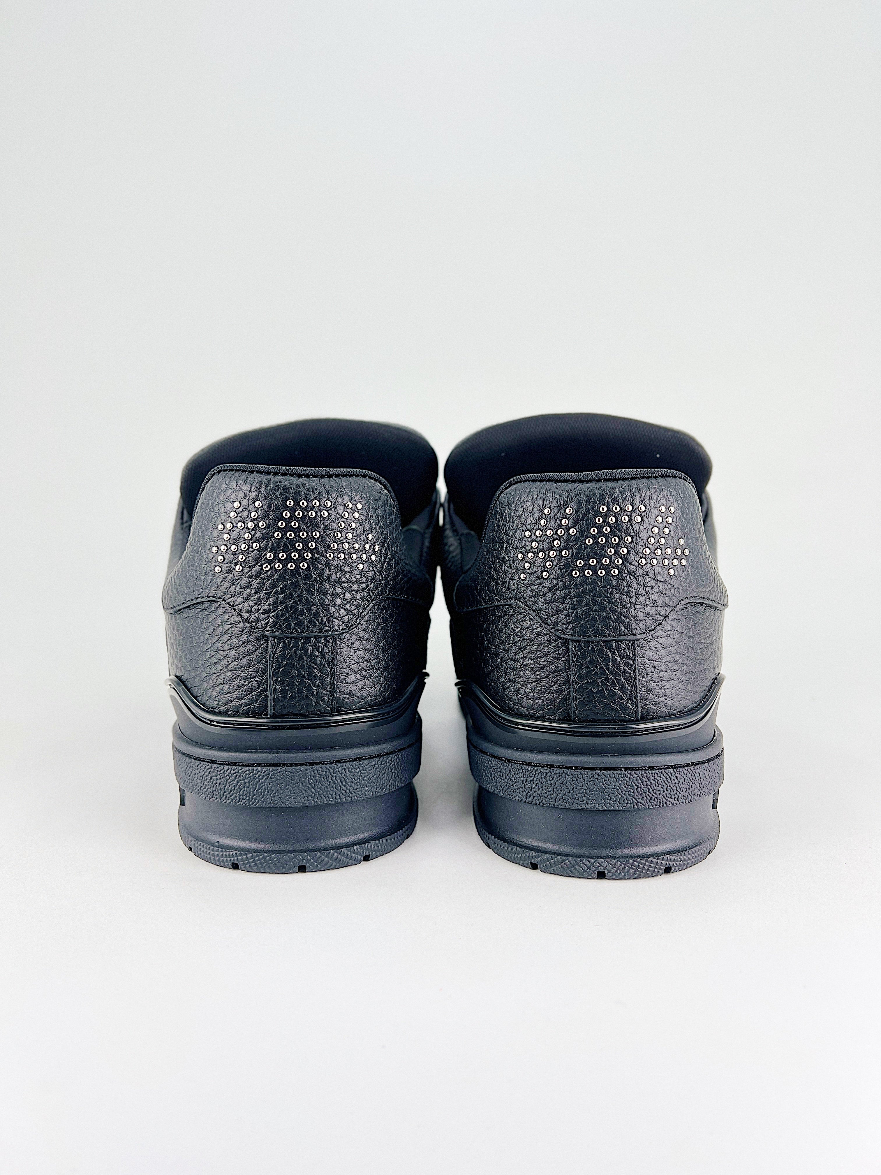 L Sneaker schwarz