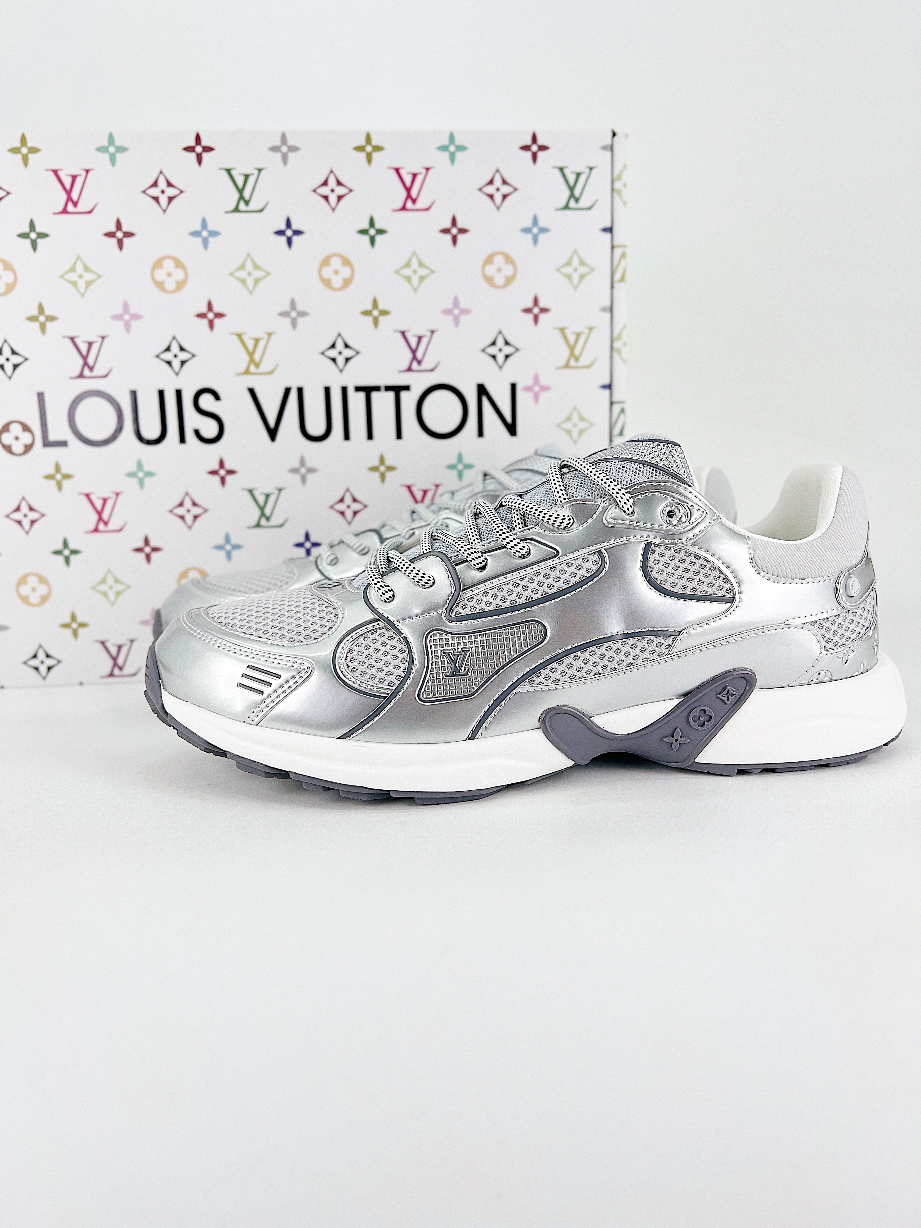 L Olympia Sneaker