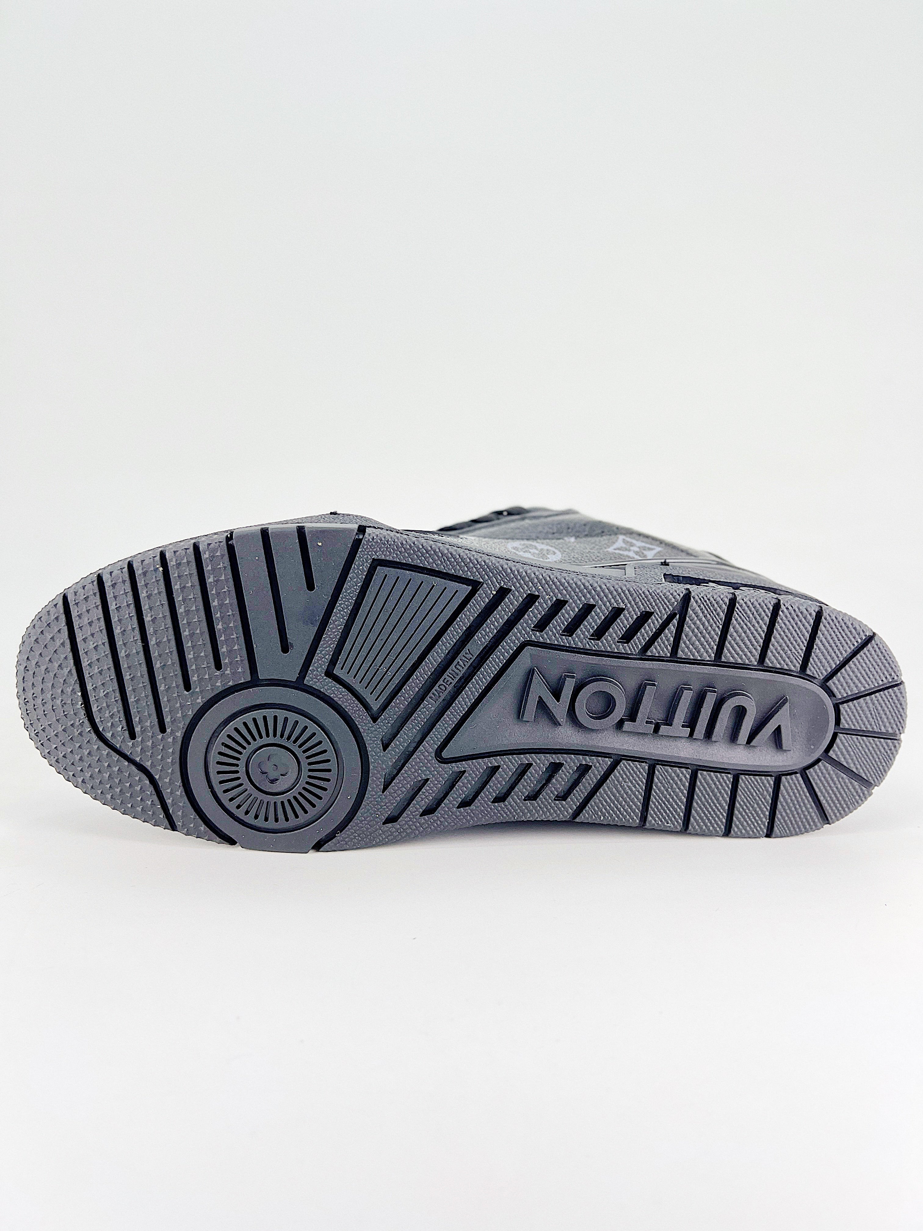 L Sneaker schwarz