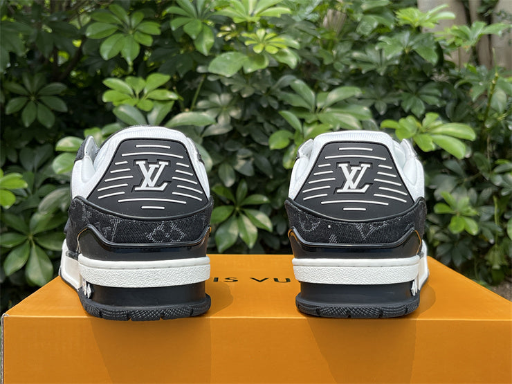 L Trainer