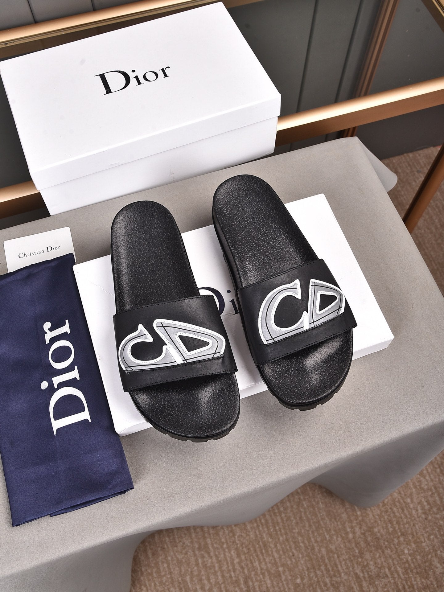 D Slipper
