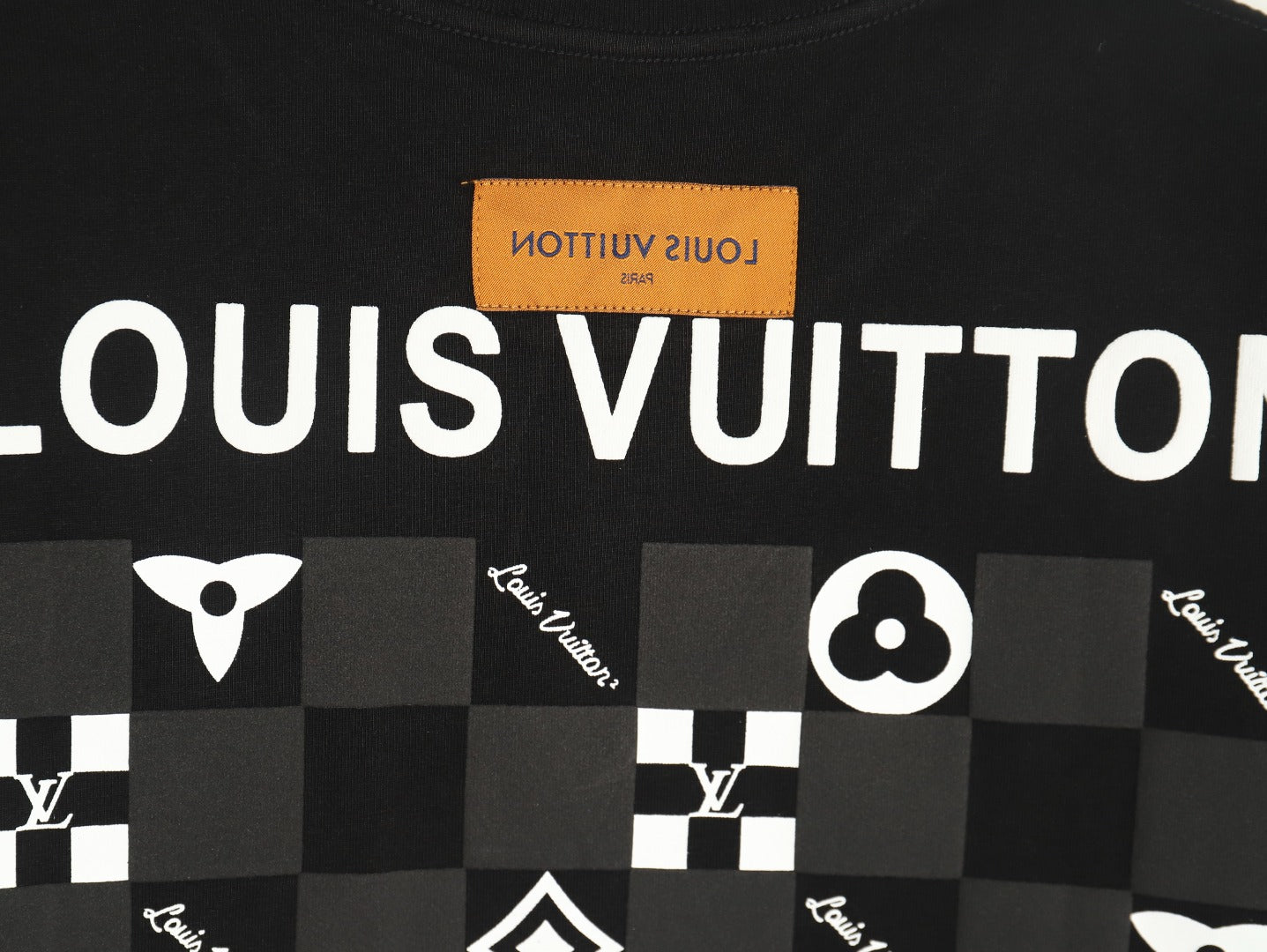 L T-Shirt