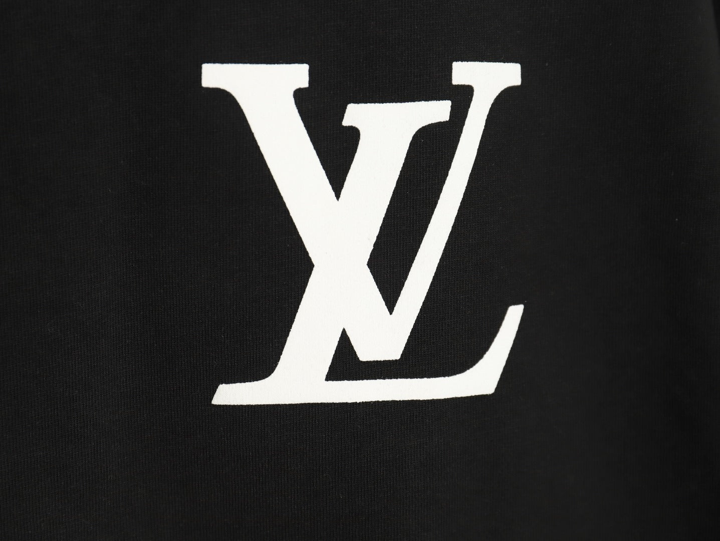 L T-Shirt