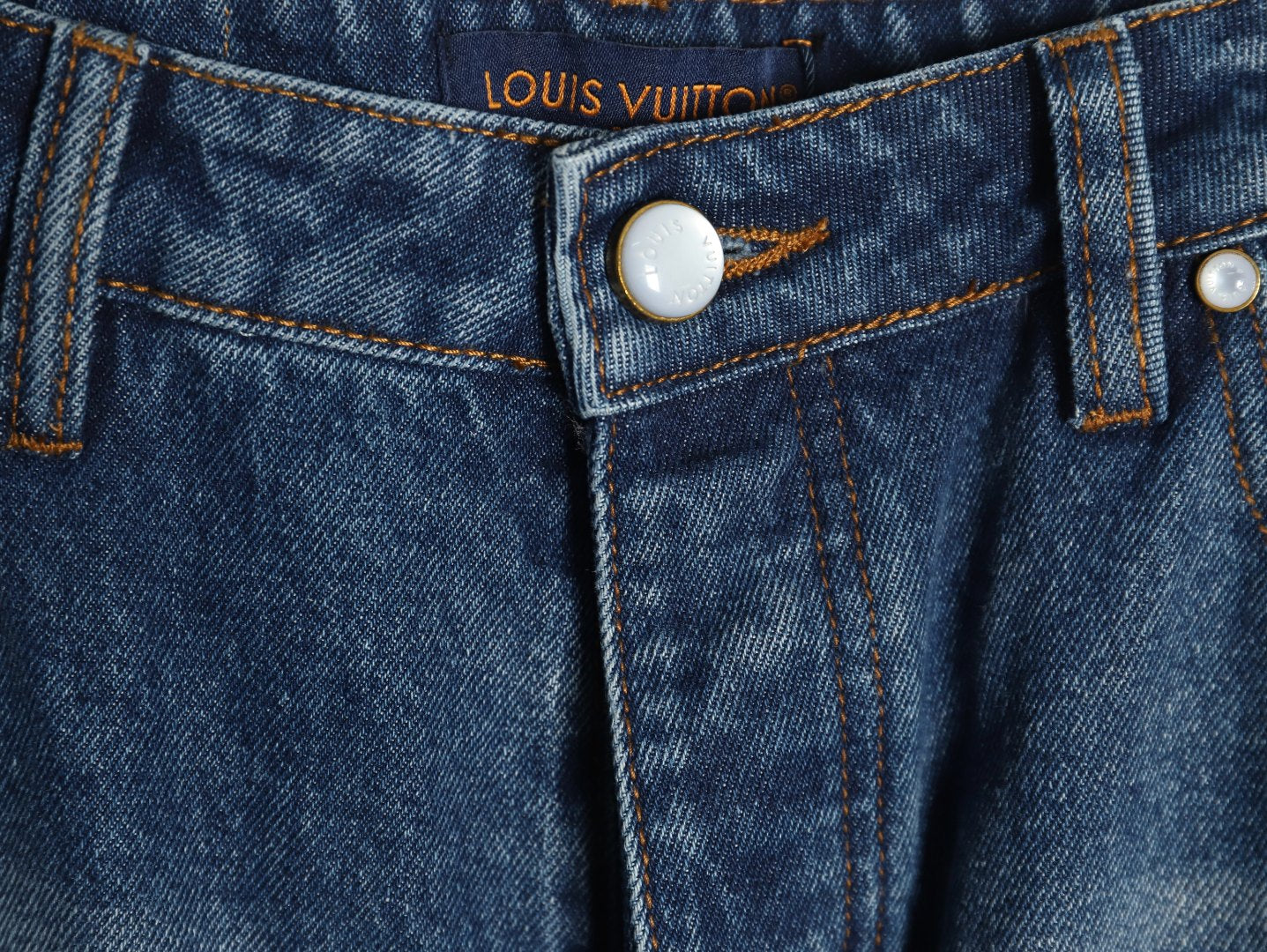 L Jeans