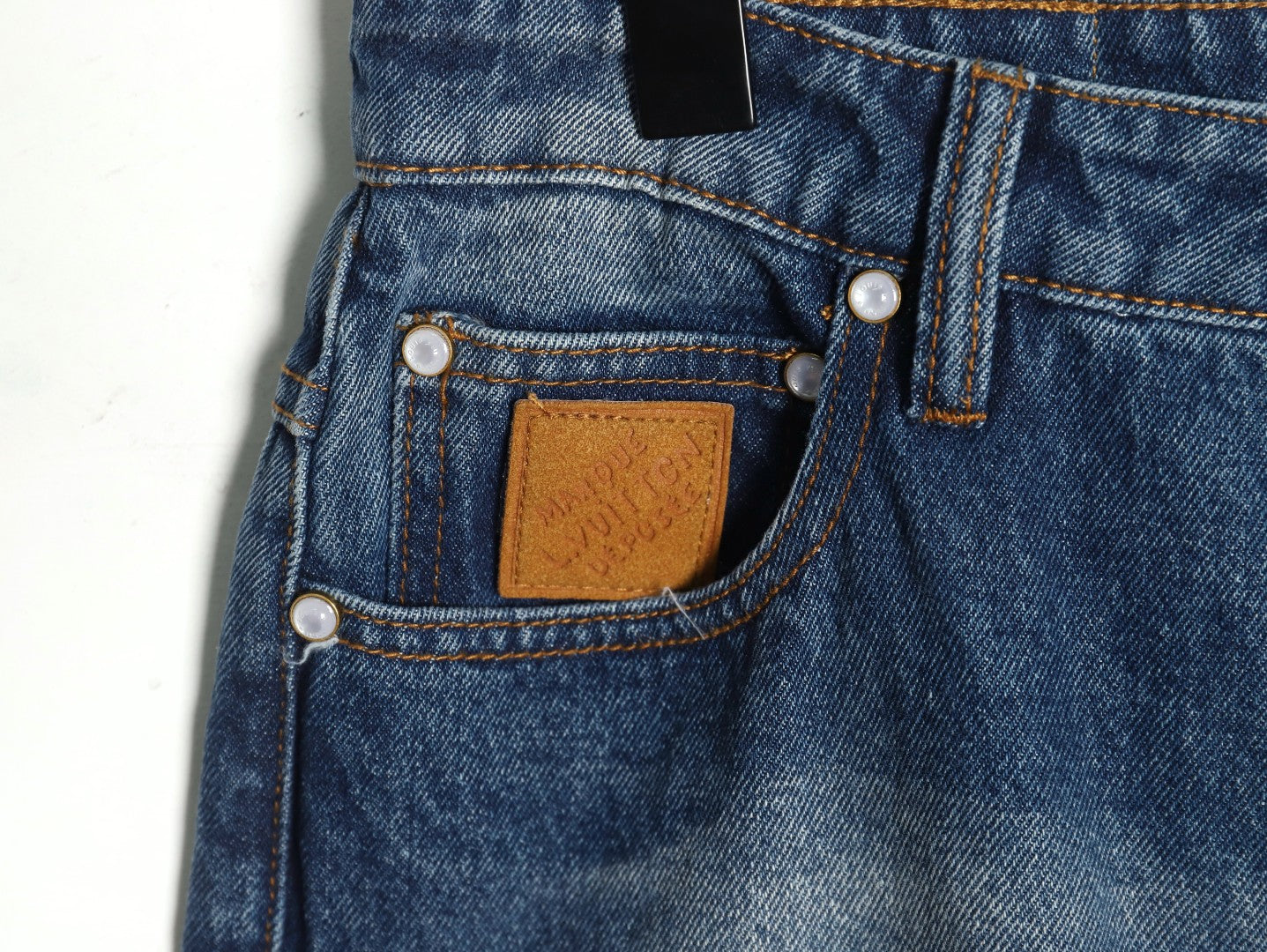 L Jeans