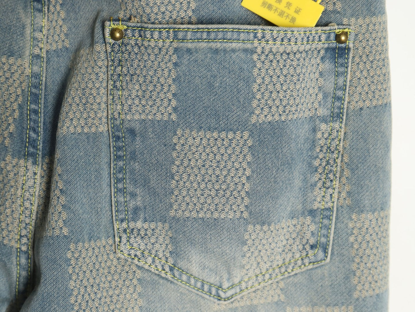 L Jeans