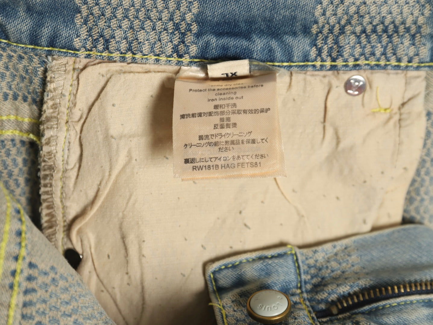 L Jeans