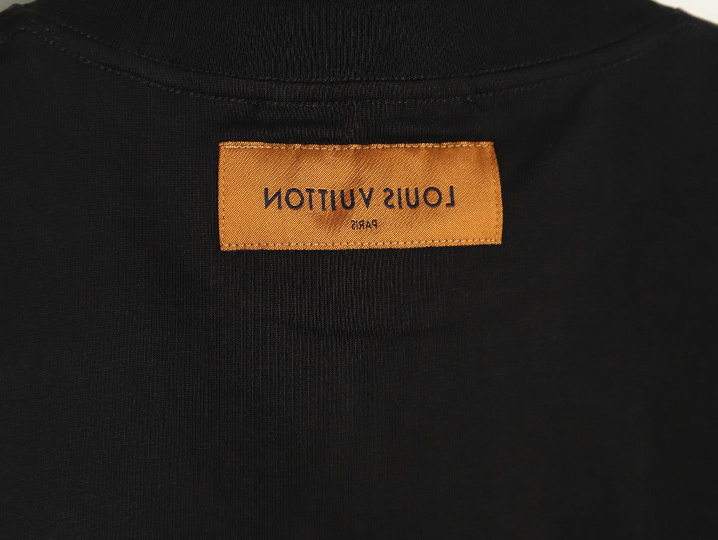 L T-Shirt