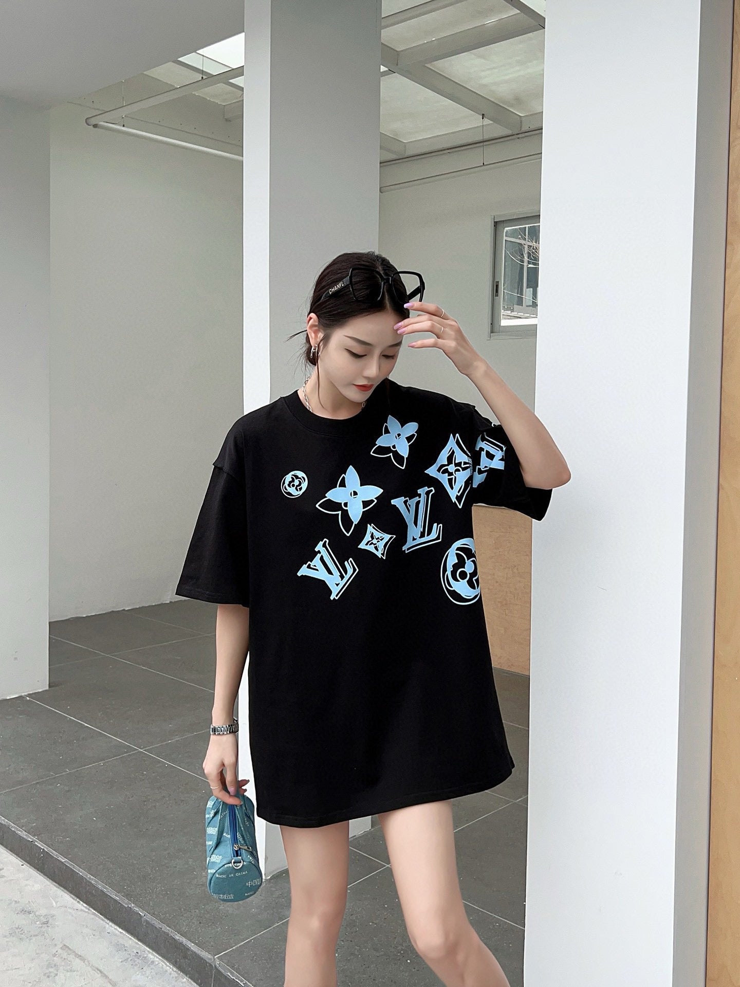 L T-Shirt