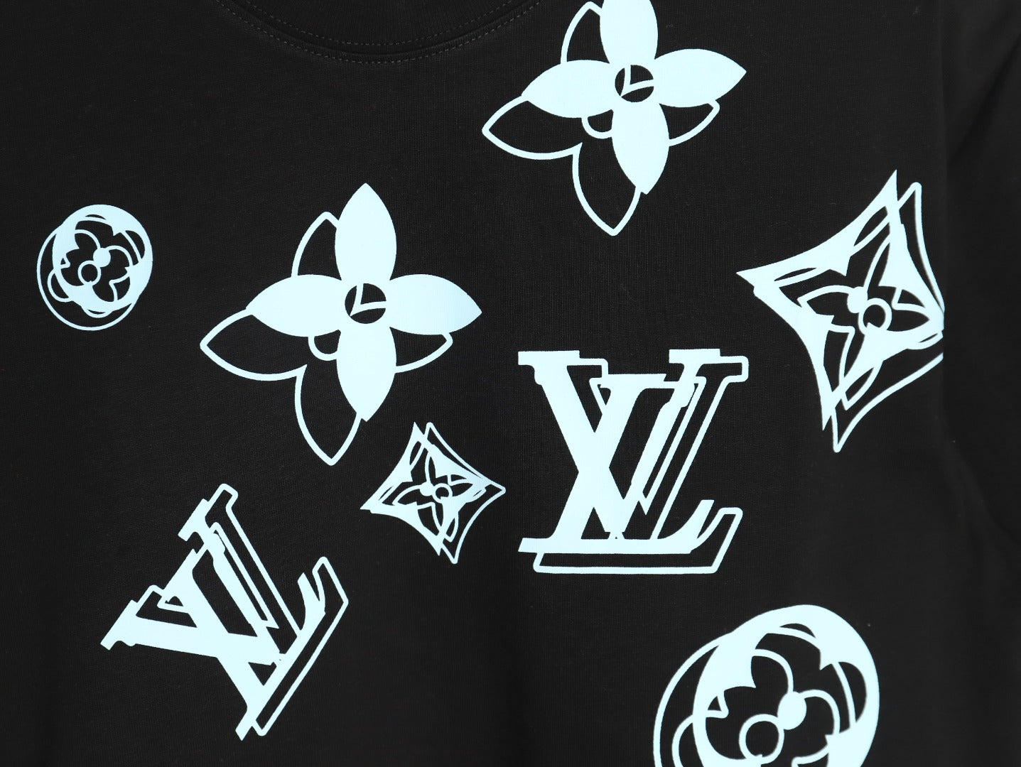 L T-Shirt