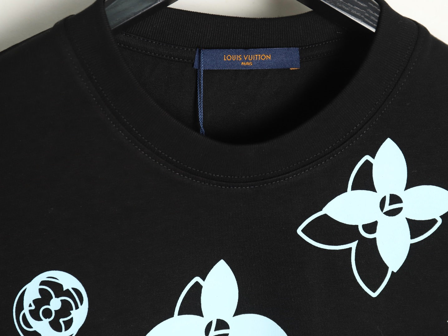 L T-Shirt
