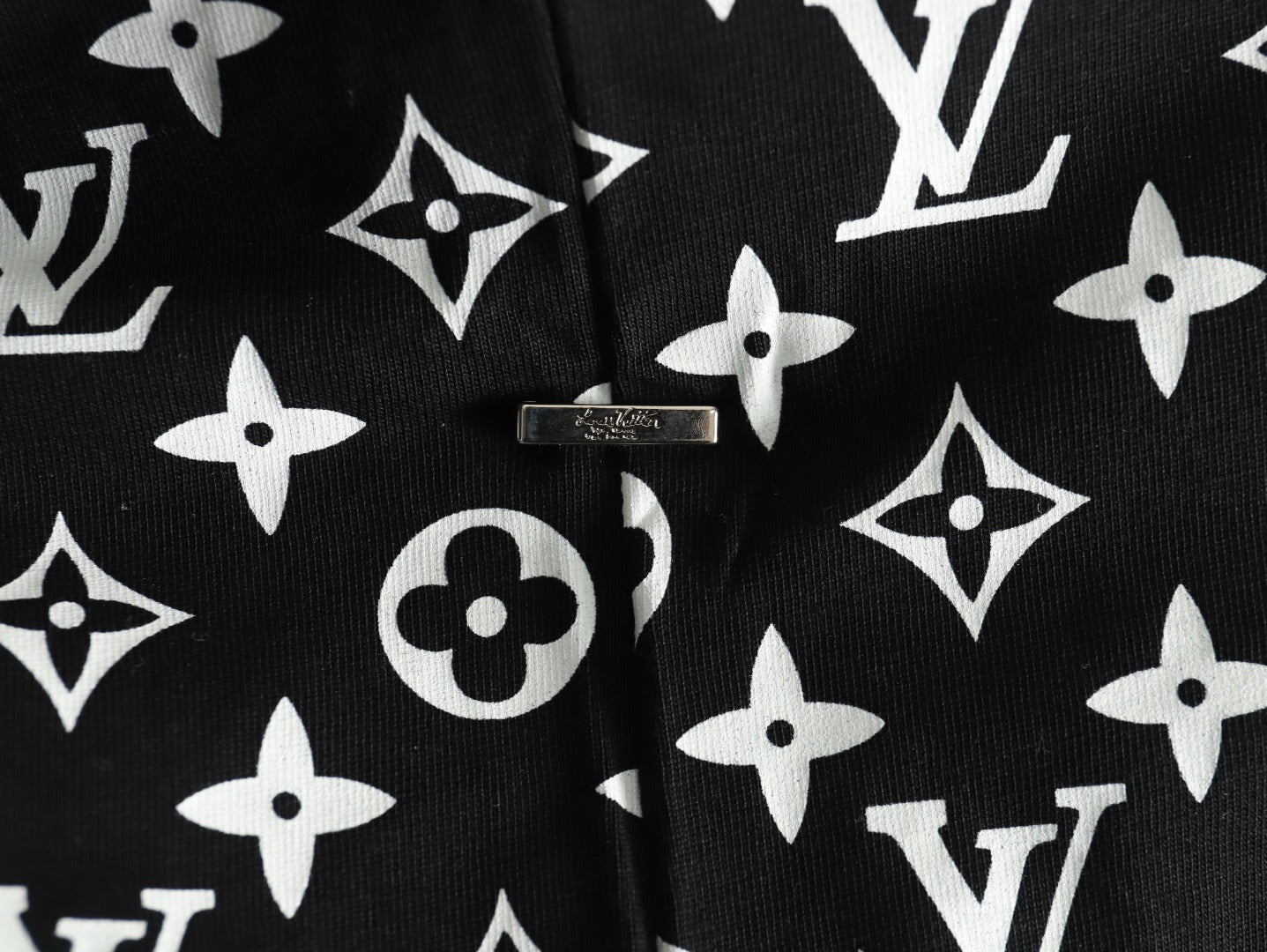 L T-Shirt