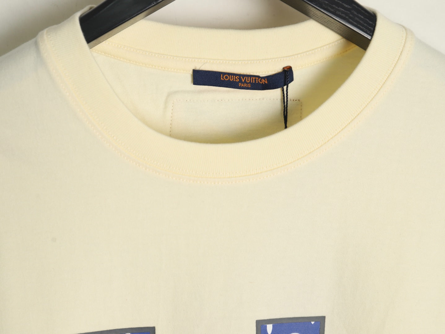 L T-Shirt