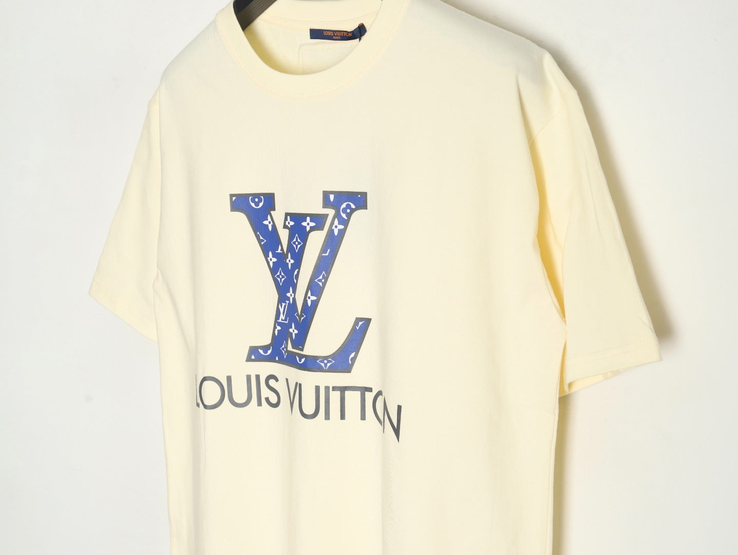 L T-Shirt