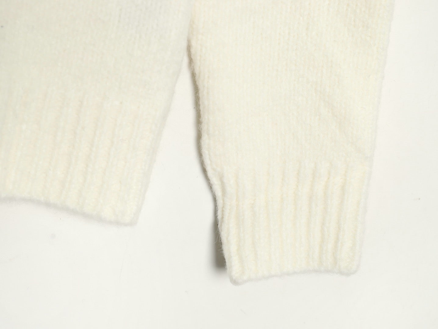 L Sweater