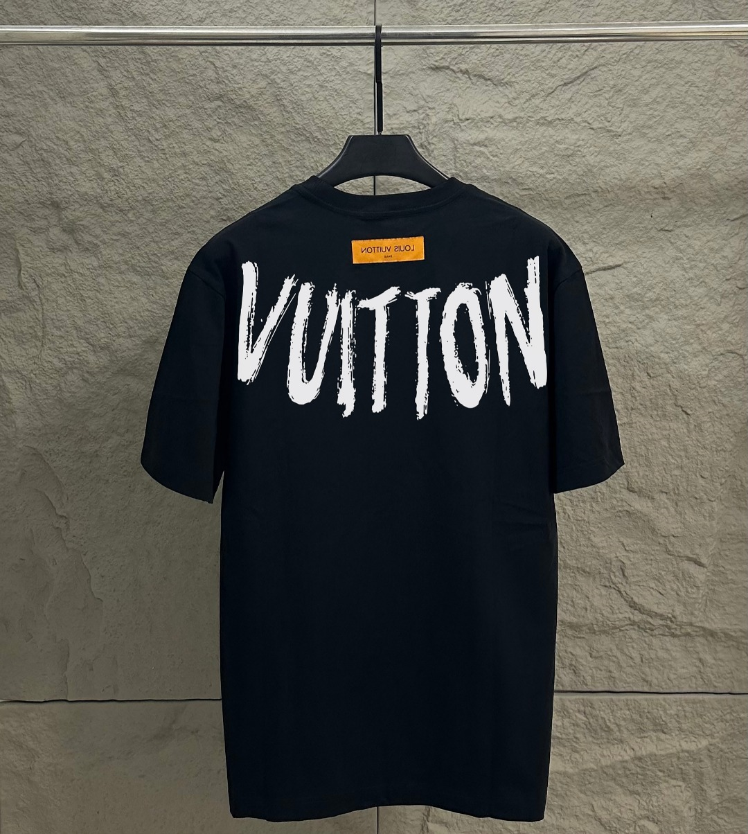 L-T-Shirt