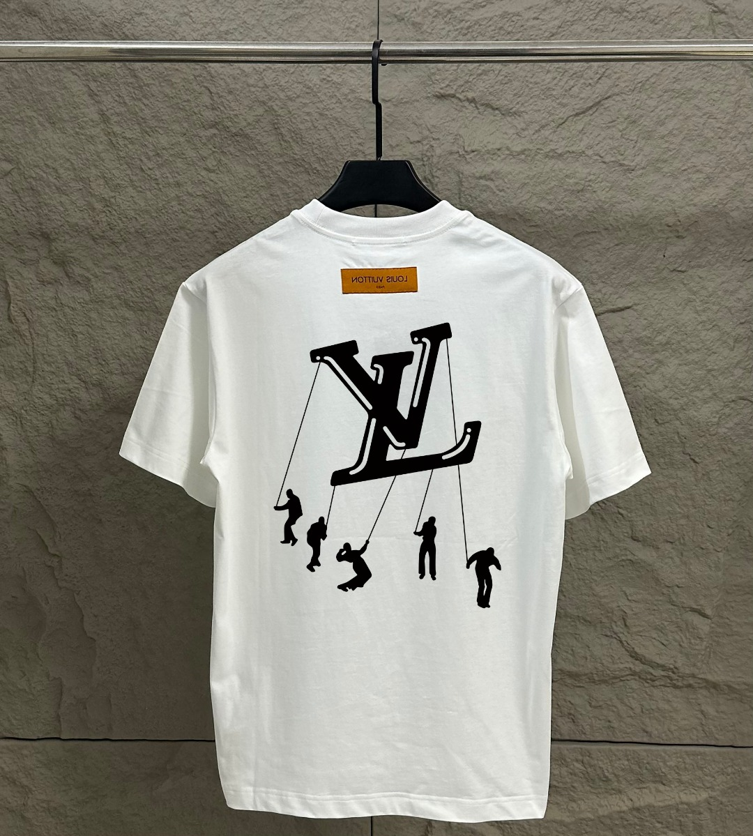 L T-Shirt