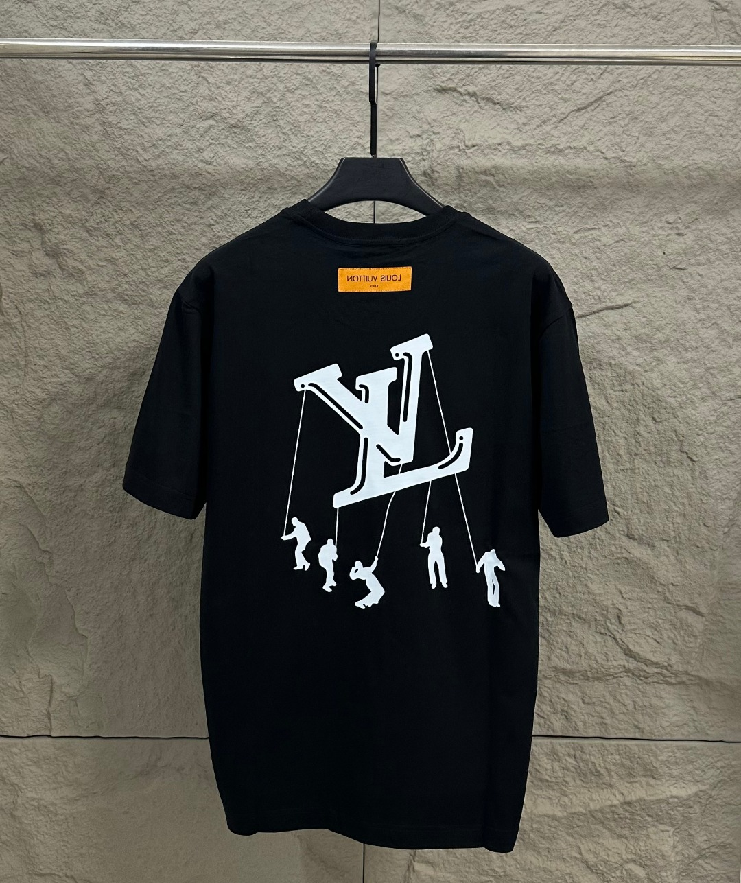 L T-Shirt