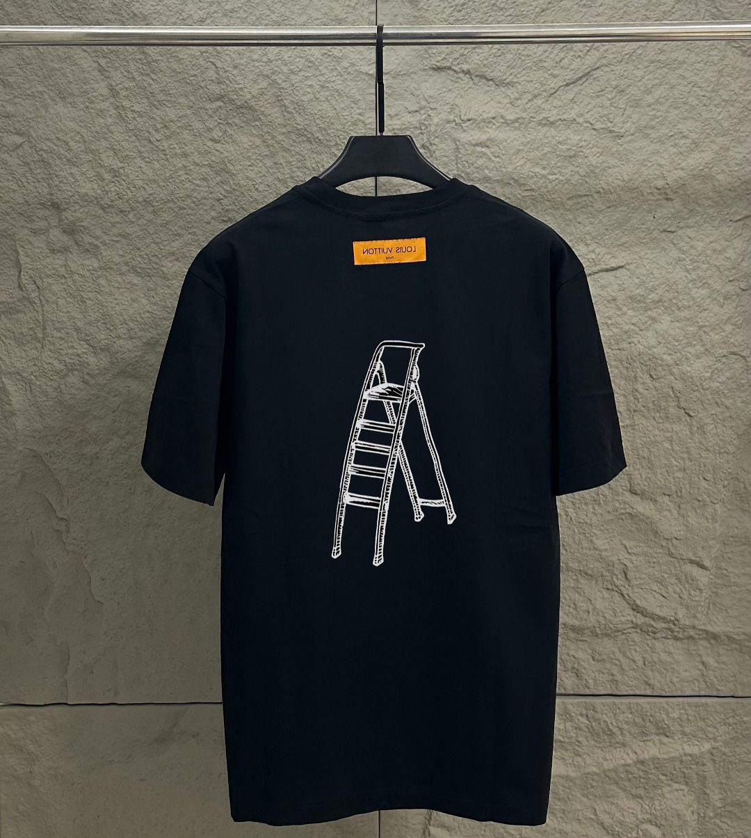 L T-Shirt