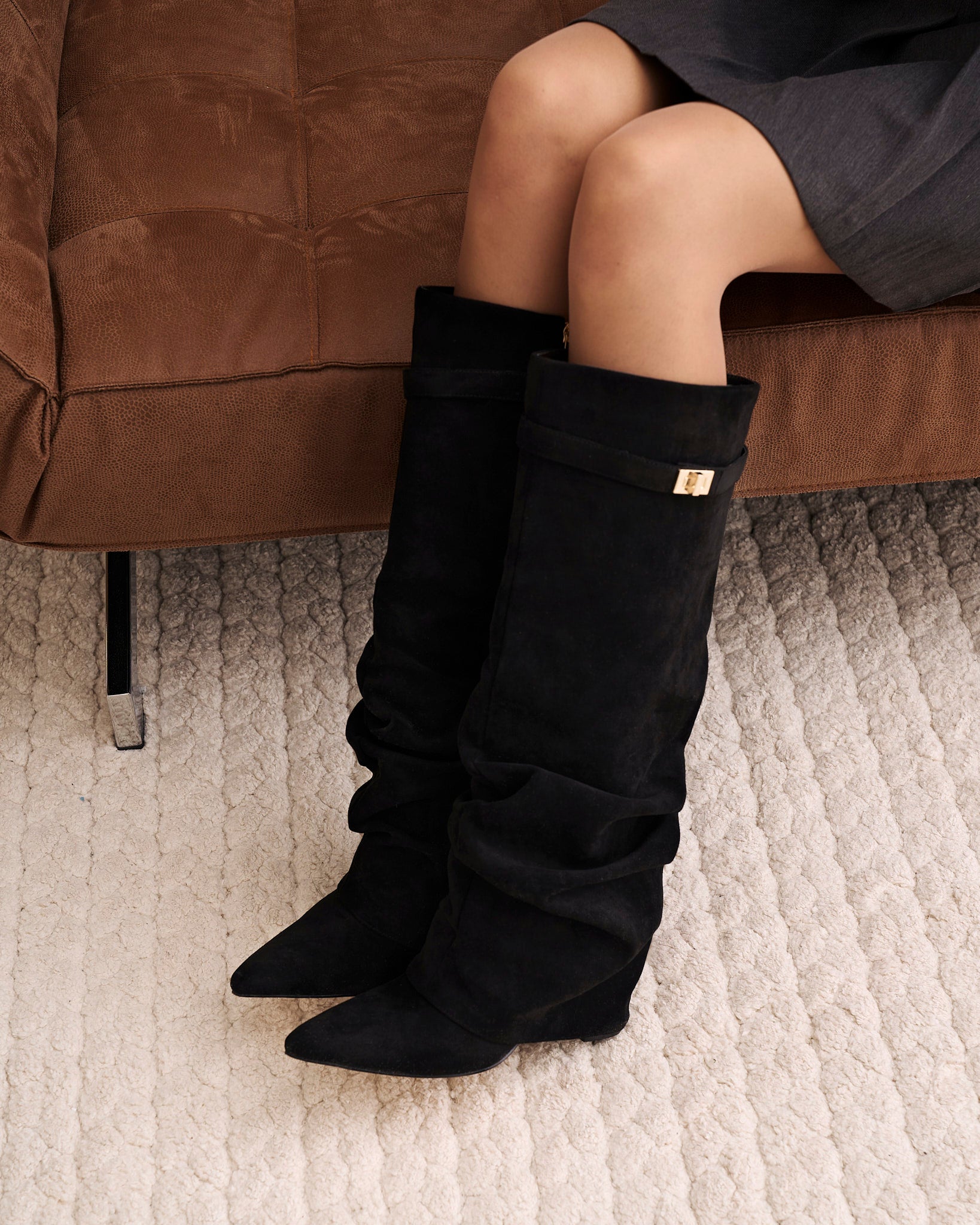 Lavista Kniehohe Slouchy Wildlederstiefel Schwarz mit verstecktem Absatz Èdyisa