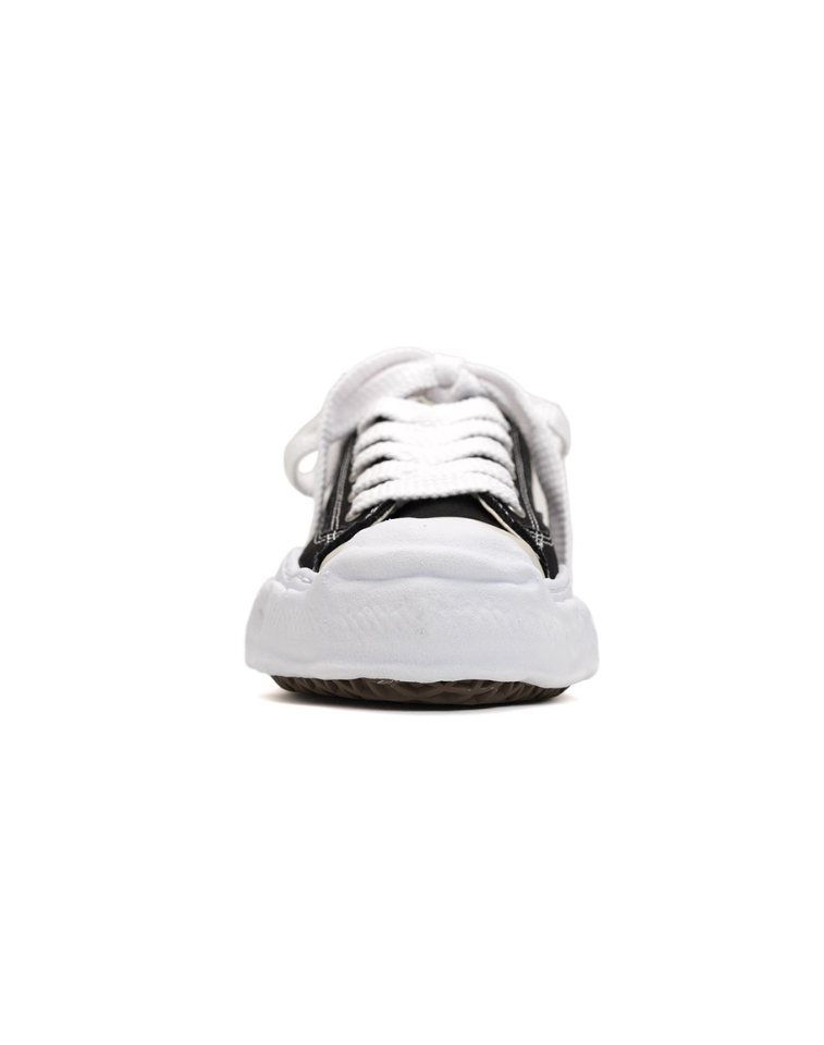 Hank Low-Top Sneaker