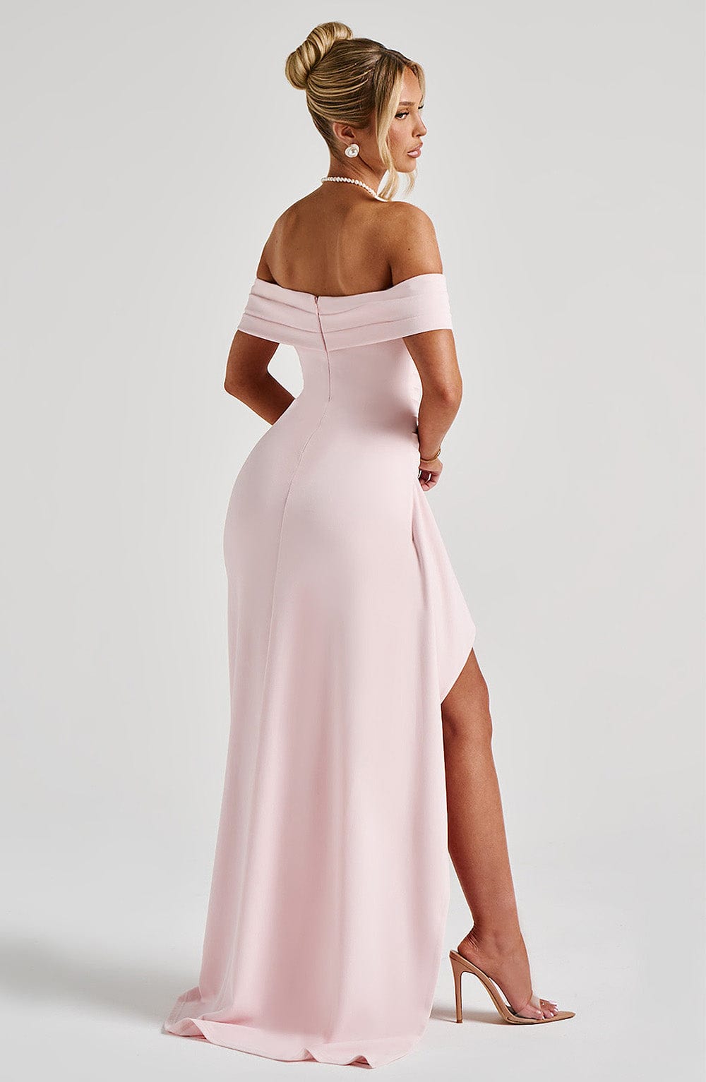 https://cdn.shopify.com/s/files/1/2060/7491/files/joyce-maxi-dress-blush-dress-babyboo-fashion-32998632030271.jpg?v=1757594555