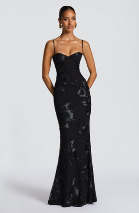 https://cdn.shopify.com/s/files/1/2060/7491/files/nefertiti-maxi-dress-black-dress-babyboo-fashion-1176251069.jpg?v=1756292395